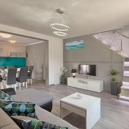 Melani Holiday home *