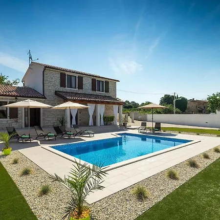 Holiday home Melani *