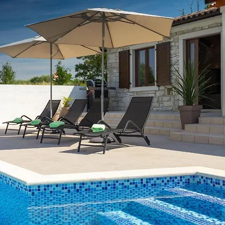 Holiday home Melani Smoljanci